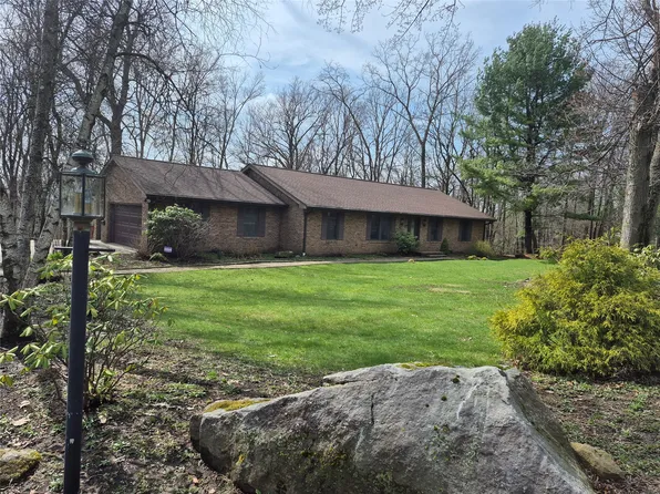 530 Sunset Dr, Meadville, PA 16335