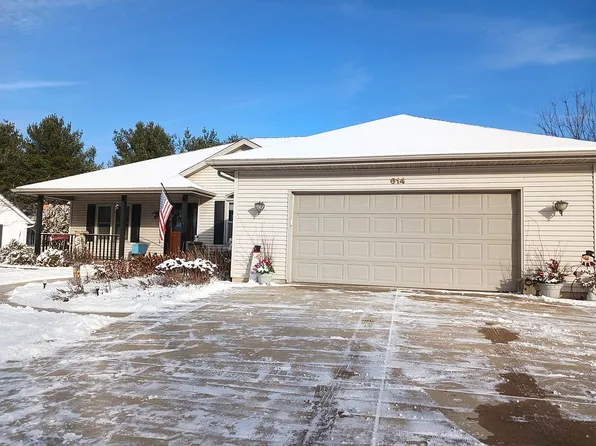 614 Magnolia Ln, Ottawa, IL 61350