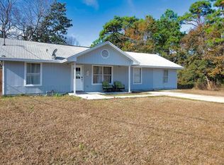 498 Sara Ave, Mary Esther, FL 32569