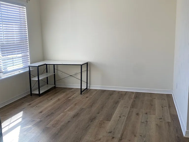 652 Kirkcauldy Dr — Photo 9