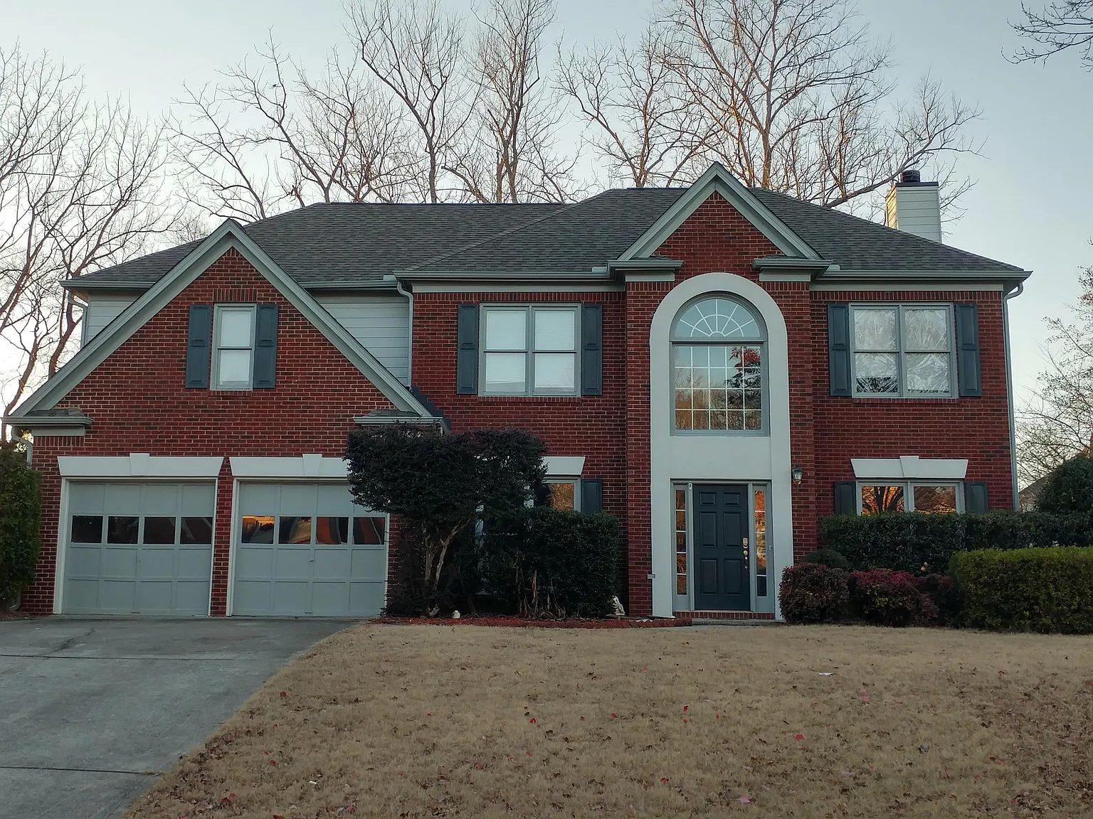 4 bed, 2.5 bath, 2300 sqft, $2,600 — Photo 1