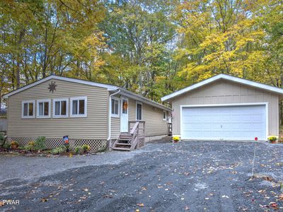 123 Pommel Dr, Hawley, PA, 18428