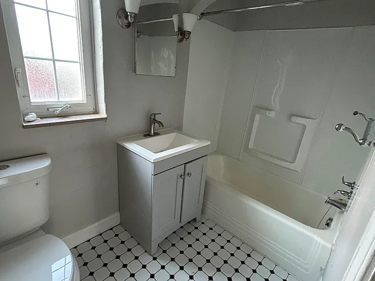 565 Kelso Rd — Photo 12