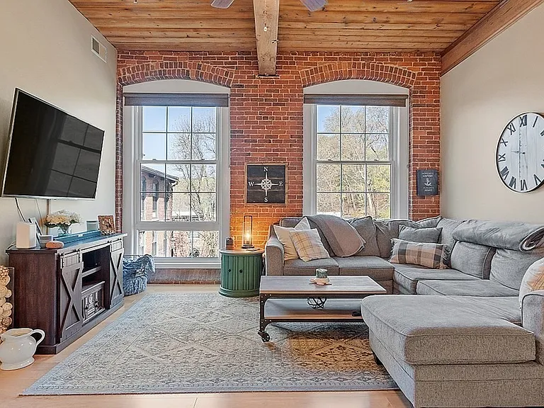 14 Sanford St #29 — Photo 6