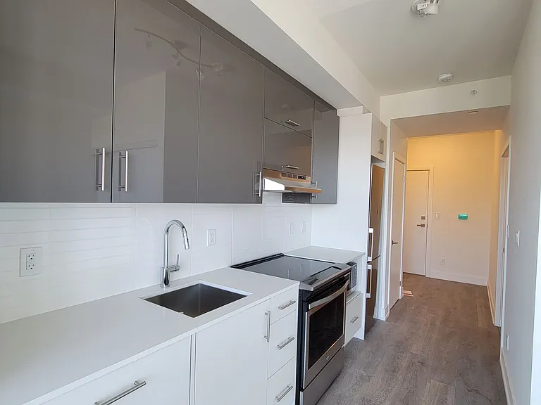 180 Fairview Mall Dr #1503 — Photo 5