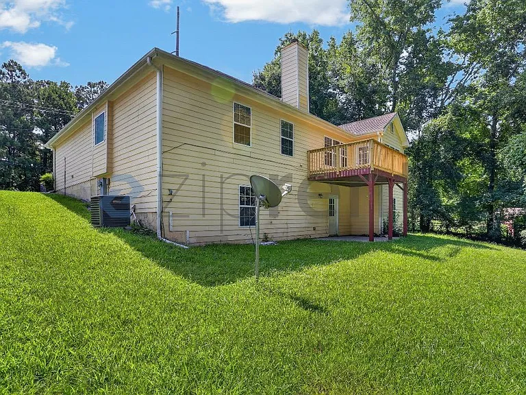 861 McCart Rd — Photo 5