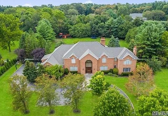 2nd image of 24 Hunt Ct
