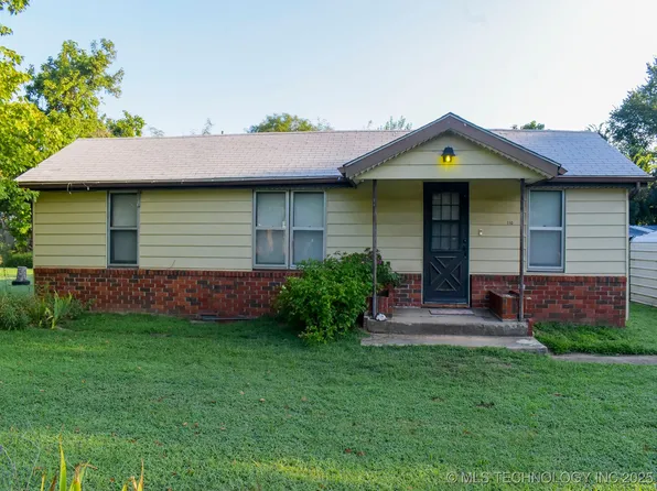 110 W 6th St, Oilton, OK 74030