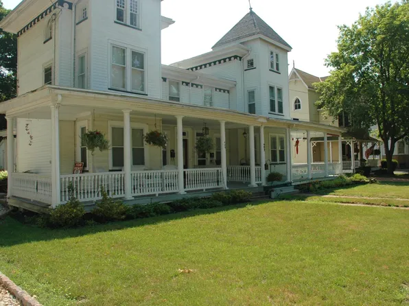 405 High St, Mount Holly, NJ 08060