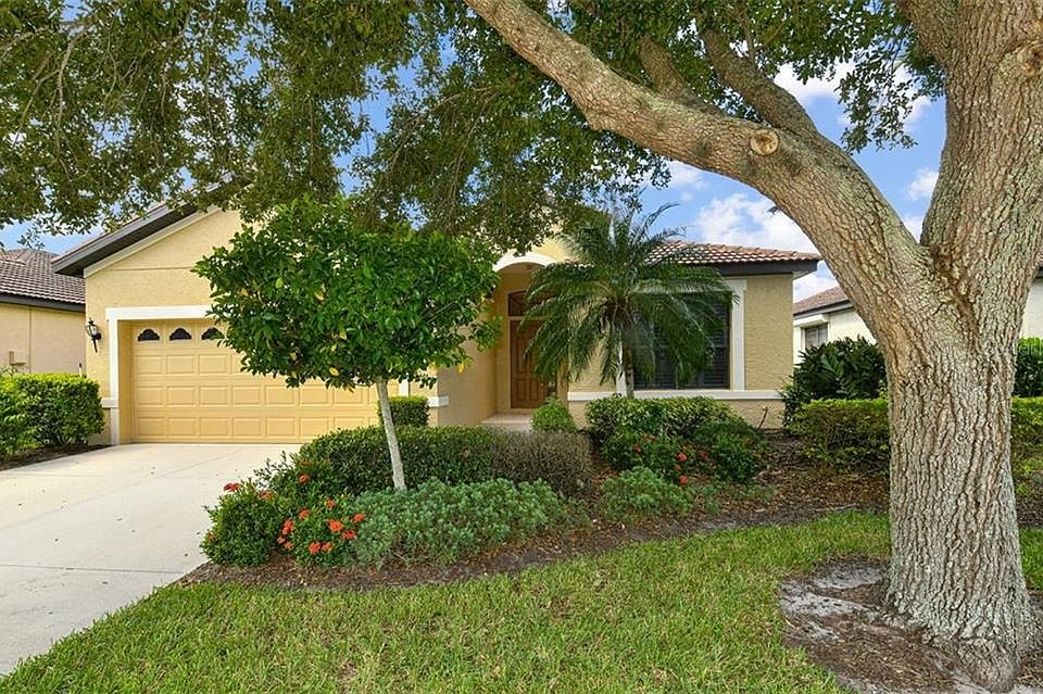 1st image of 8219 Stirling Falls Cir