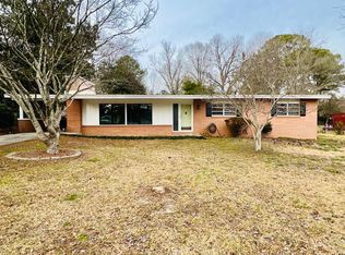 511 Grandview Dr, Griffin, GA 30224
