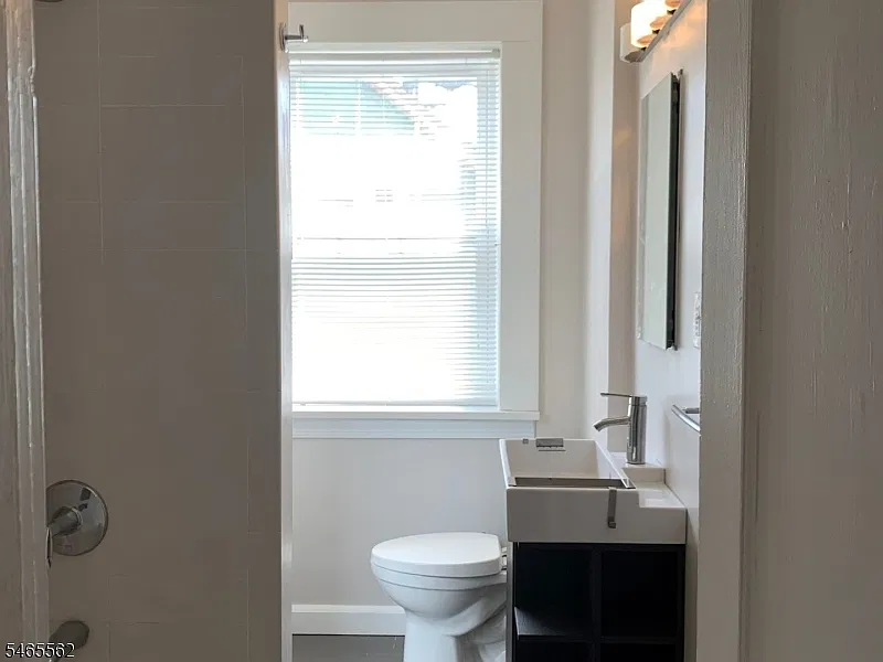 1 bed, 1.0 bath, $1,895 — Photo 3