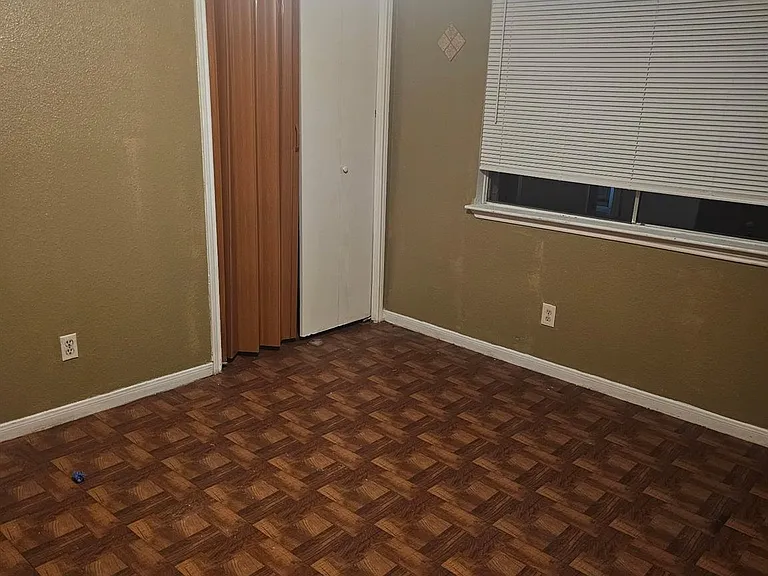 4011 NE Alshire Dr — Photo 29