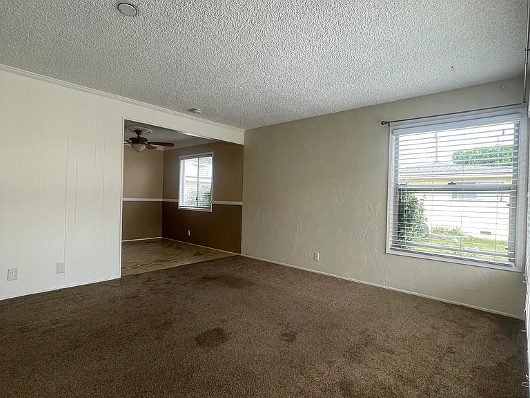 8824 Cedar St — Photo 24
