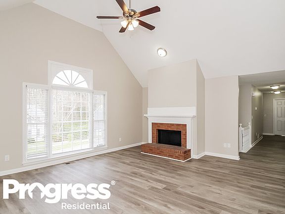 4th image of 2585 Valencia Dr NE