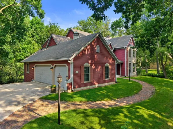 W278N2760 Rocky Point ROAD, Pewaukee, WI 53072