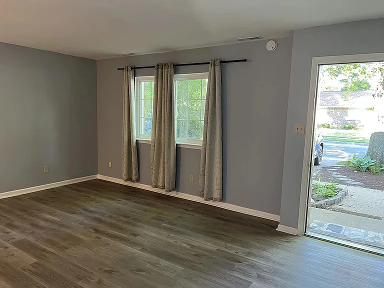 4407 Bennett Ln — Photo 10