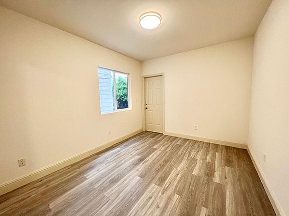 5th image of 2643 Harrison St