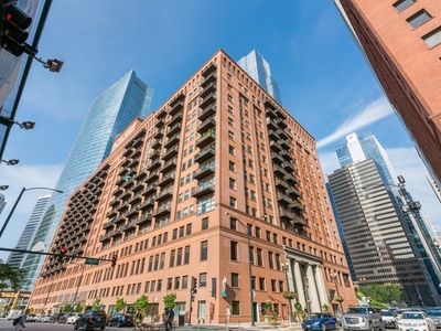 165 N Canal St APT 1605, Chicago, IL, 60606