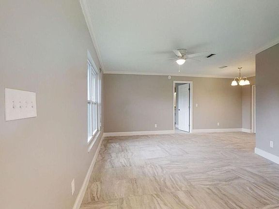3rd image of 3476 Mazur Dr