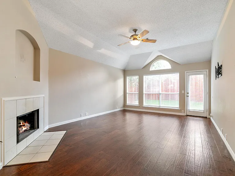 615 Lake Bridge Dr — Photo 31
