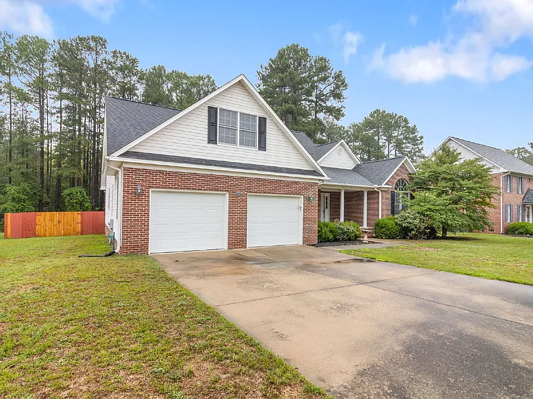 757 Stone Cross Dr — Photo 2