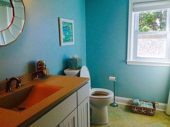 Bathroom 2nd Floor
