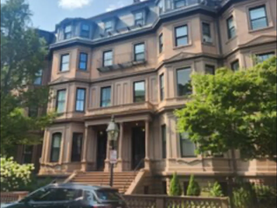 Building Photo 4