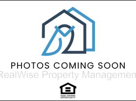 221 NE A St, Grants Pass, OR
