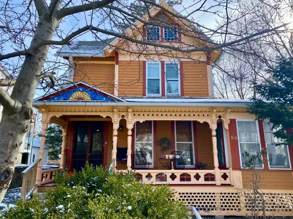 86 Elm St, Oneonta, NY 13820
