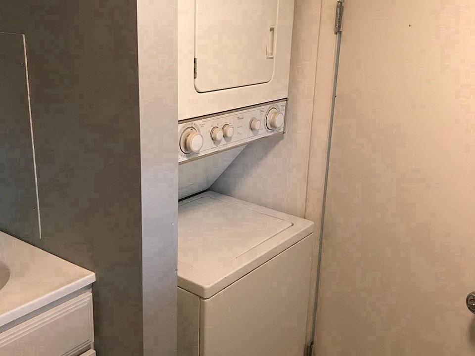W & D