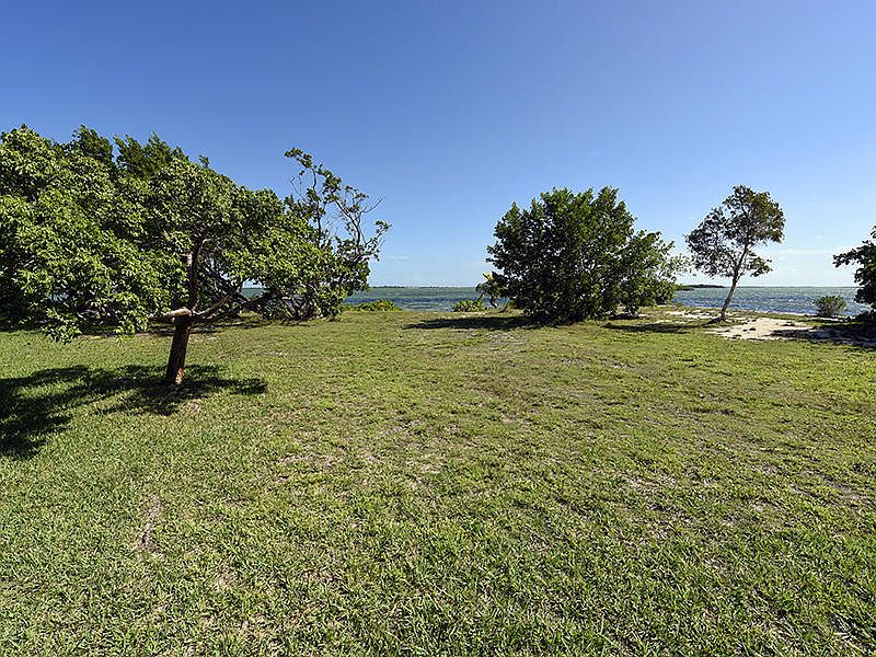 1st image of 17238 Starfish Ln
