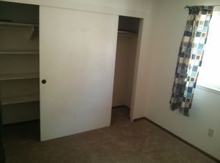 3366 Valencia Hill Dr, Riverside, CA 92507