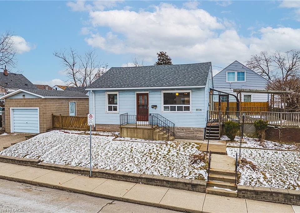 1st image of 1124 Dunsmure Rd