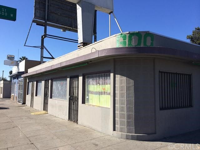 1st image of 1588 N E St