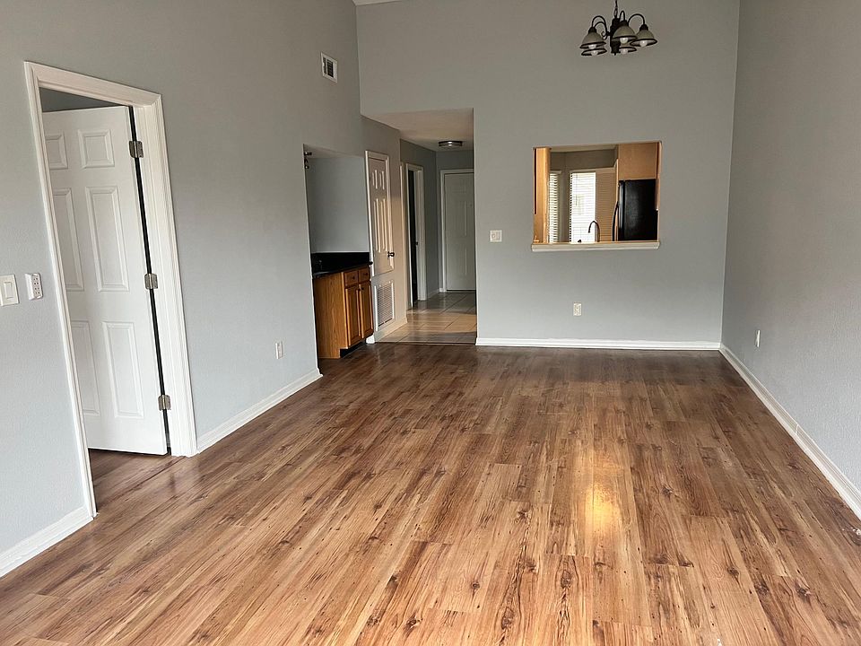 1st image of 2223 Stonington Ave