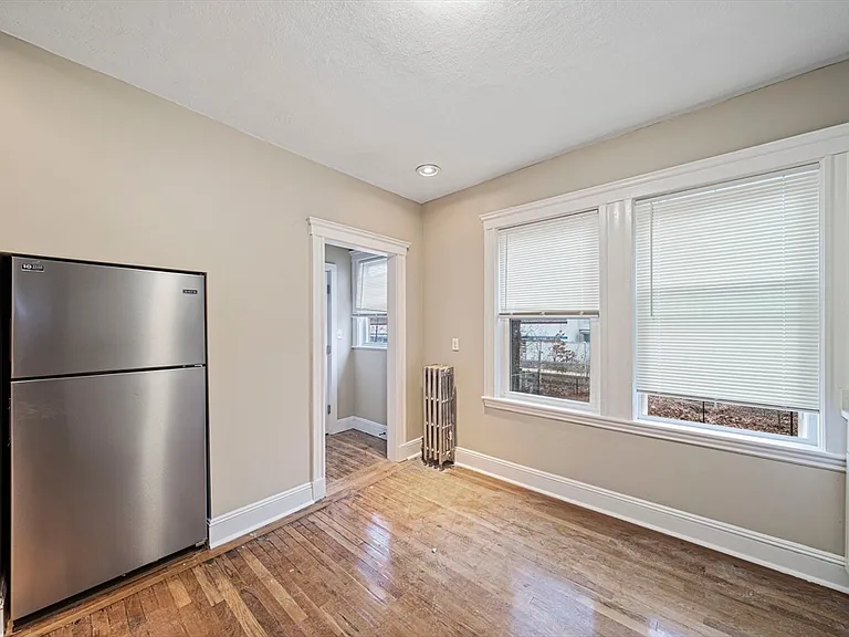 46 Astoria St #3 — Photo 5