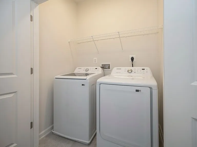 360 Coastal Ave #101 — Photo 32