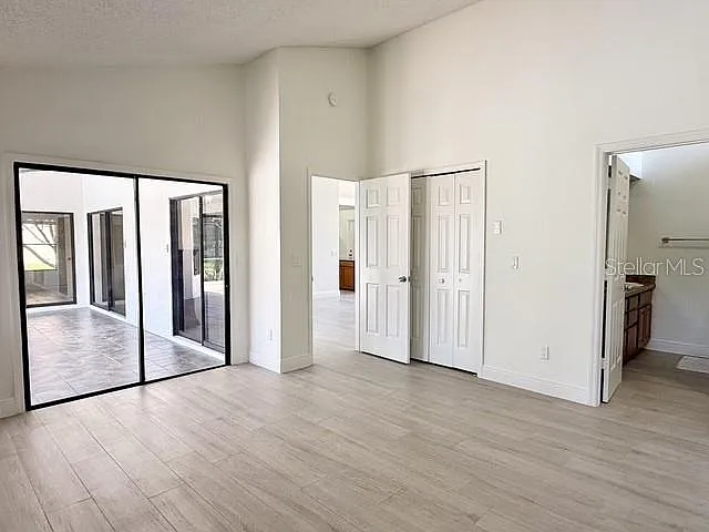 553 Walnut Grove Pl — Photo 15