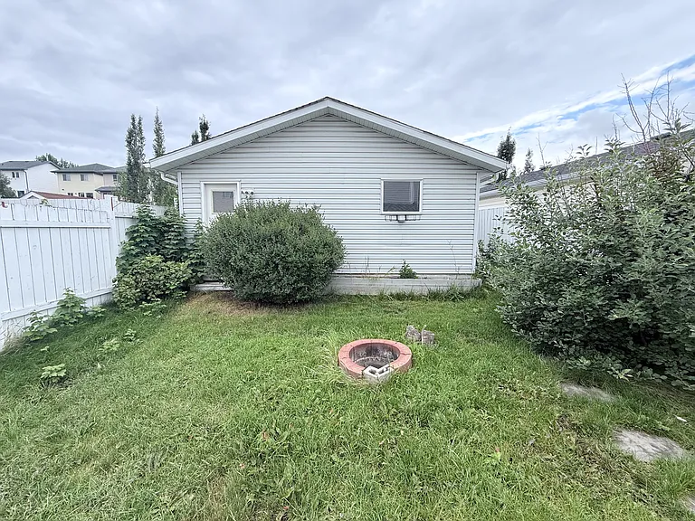27 Hidden Cres NW — Photo 24