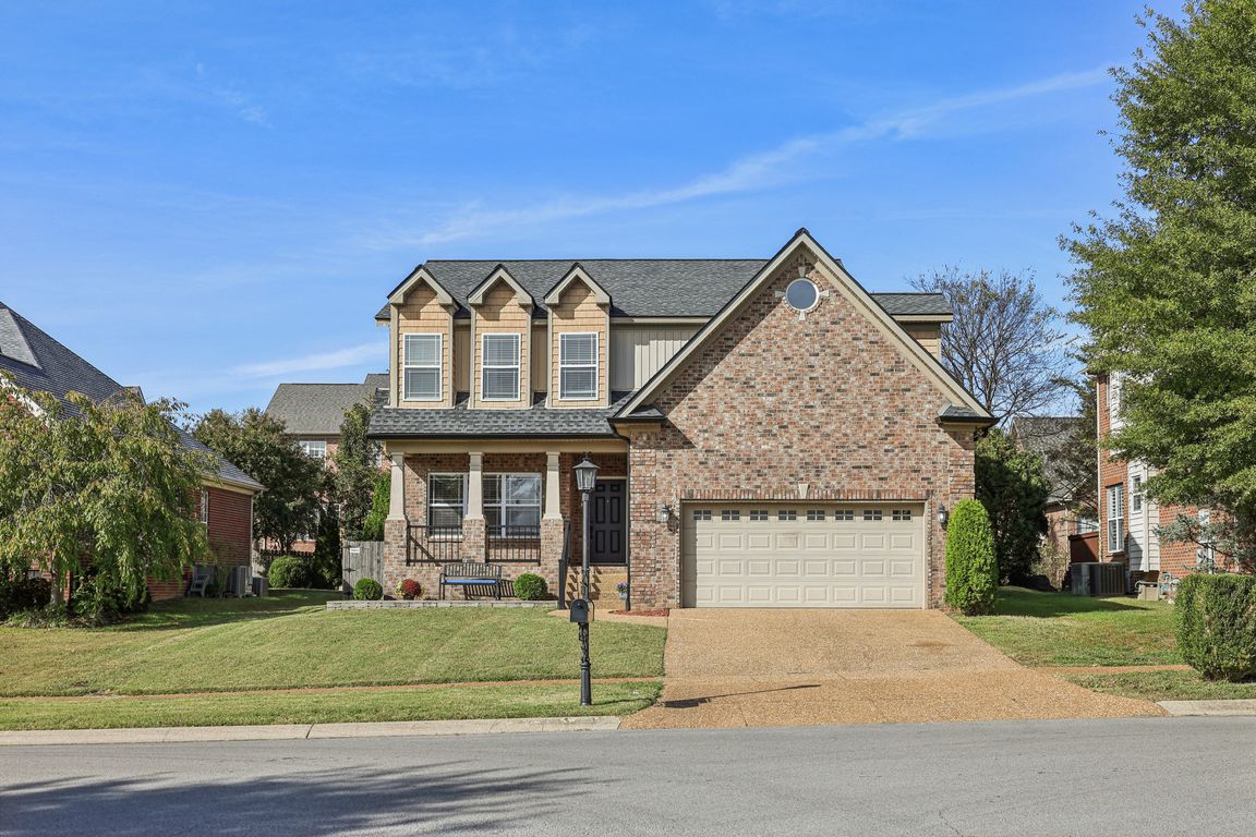 Stonehollow Way-S2610-001.jpg