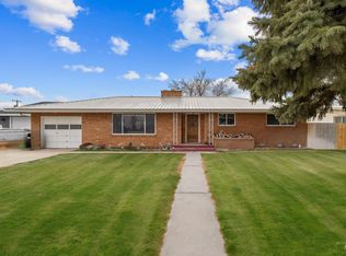11 W California Ave, Homedale, ID 83628