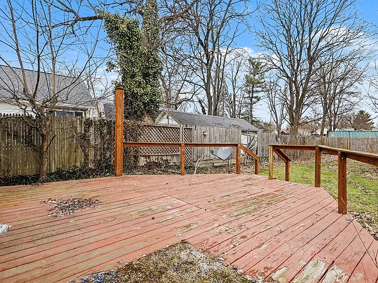 530 Liberty St — Photo 3