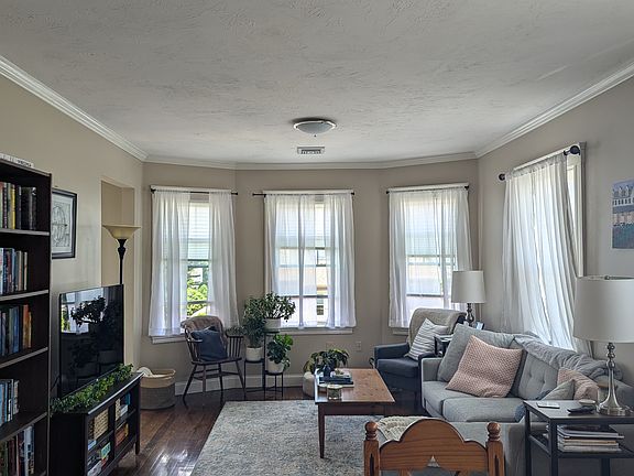 5th image of 135 Highland Ave #2