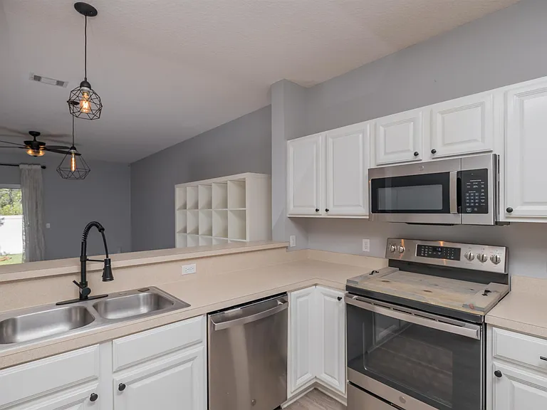 345 Scrub Jay Dr #345 — Photo 8