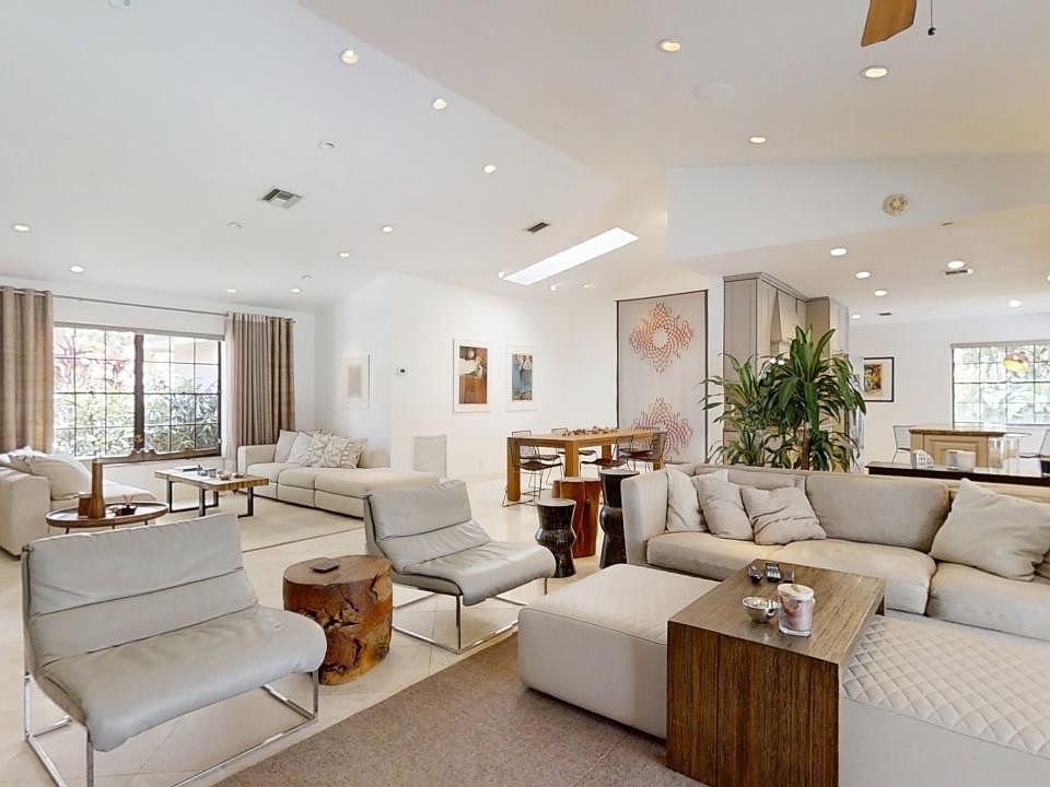 1st image of 2899 NW 26th Ave