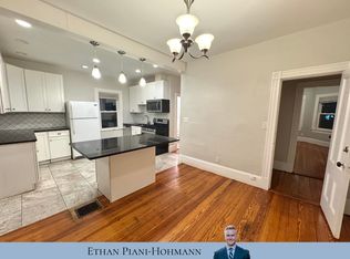 544 Trapelo Rd #1, Belmont, MA 02478