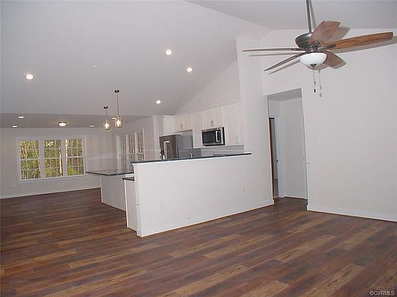 4th image of 15613 Corte Castle Ct