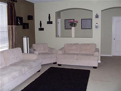 5th image of 1305 Paddington Way