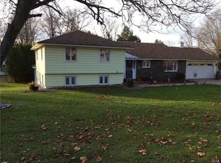 42 Bradley Rd, Utica, NY 13501